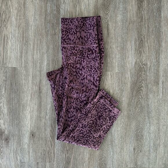 Athleta Salutation Stash 7/8 Leggings Magenta Print Size M High Rise - Picture 1 of 6